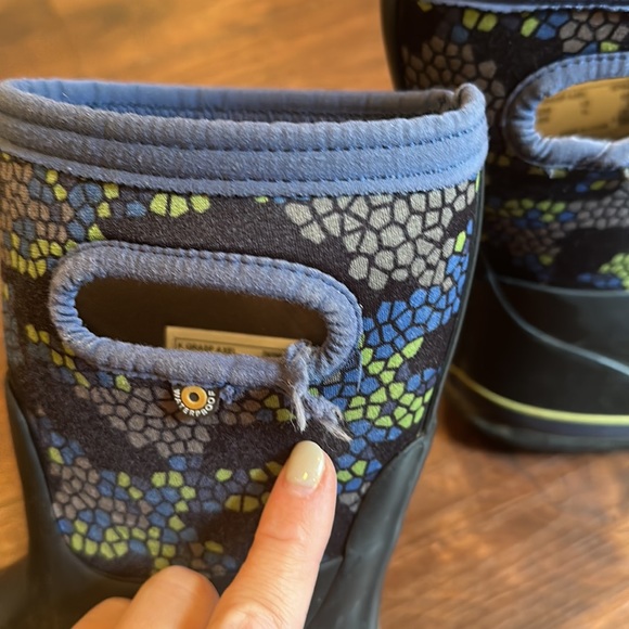 BOGS Waterproof Boots Child Size 13 - Picture 7 of 8